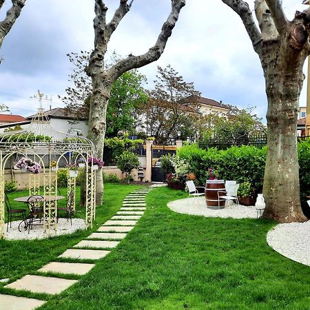 Ristorante Albergo Corona Novi Ligure Exterior foto
